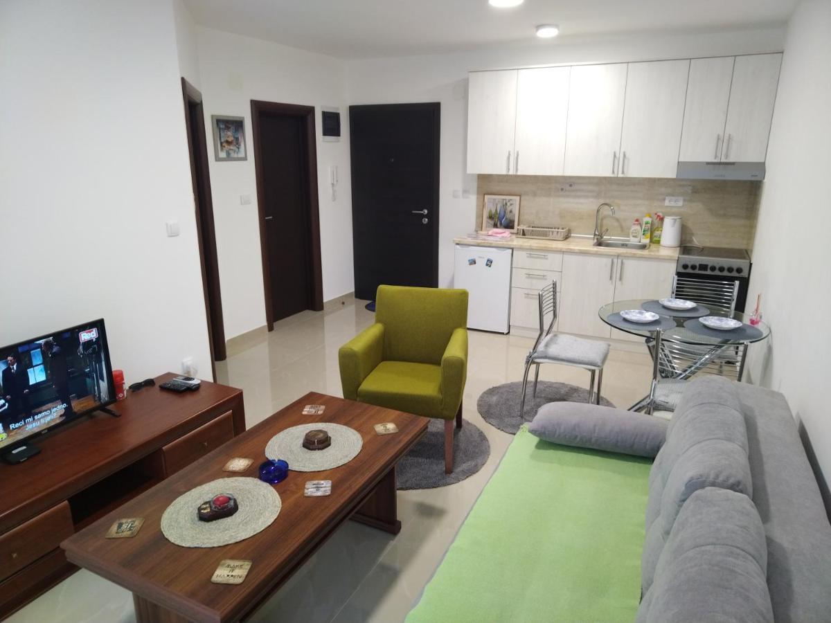 Apartman "N" Srebrno Jezero Ostrovo Εξωτερικό φωτογραφία